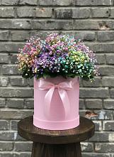 Цветочная композиция из Гипсофила и Розы в шляпной коробке в Александроневской