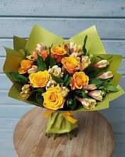 Букет цветов из:  Альстромерии и Розы в Александроневской