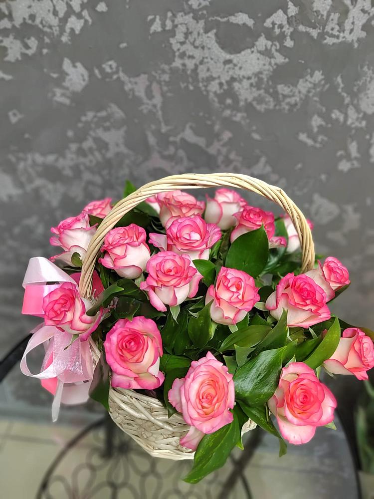 Цветочная композиция из Розы в корзине в Александроневской