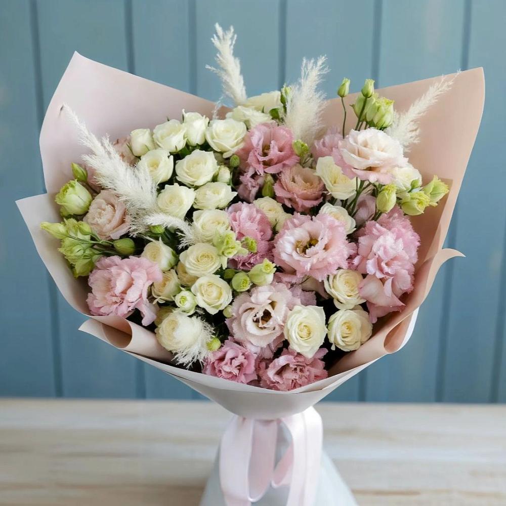 Букет цветов из: Альстромерии и Розы в Александроневской