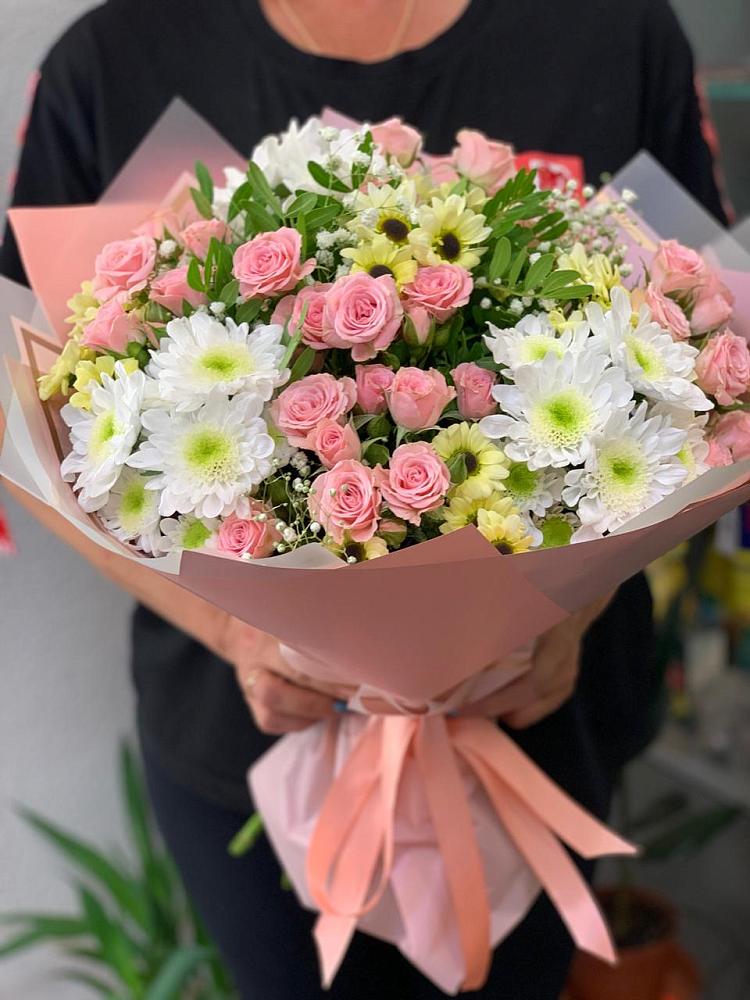 Букет цветов из: Розы и Хризантемы в Александроневской