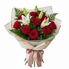 Букет цветов из:  Лилии и Розы в Александроневской