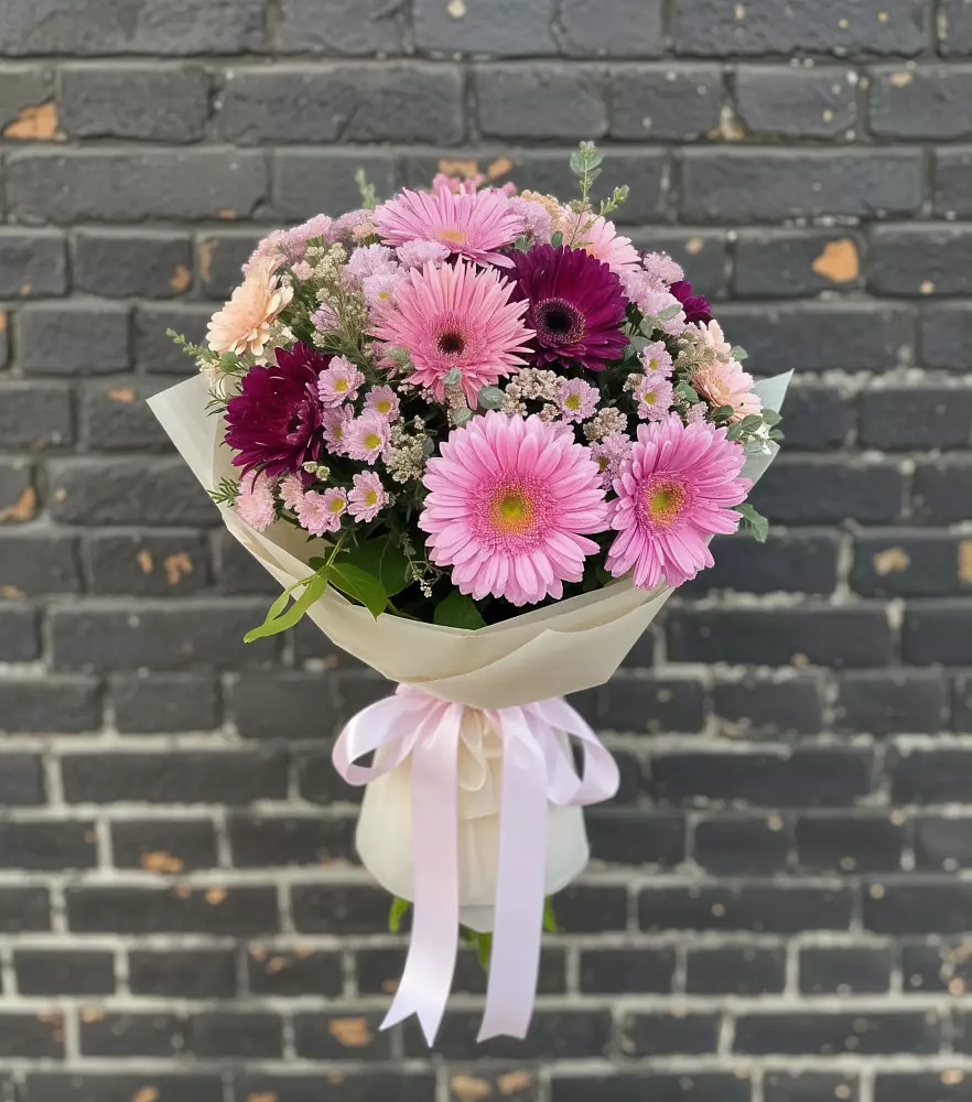Букет цветов из: Герберы и Хризантемы в Александроневской