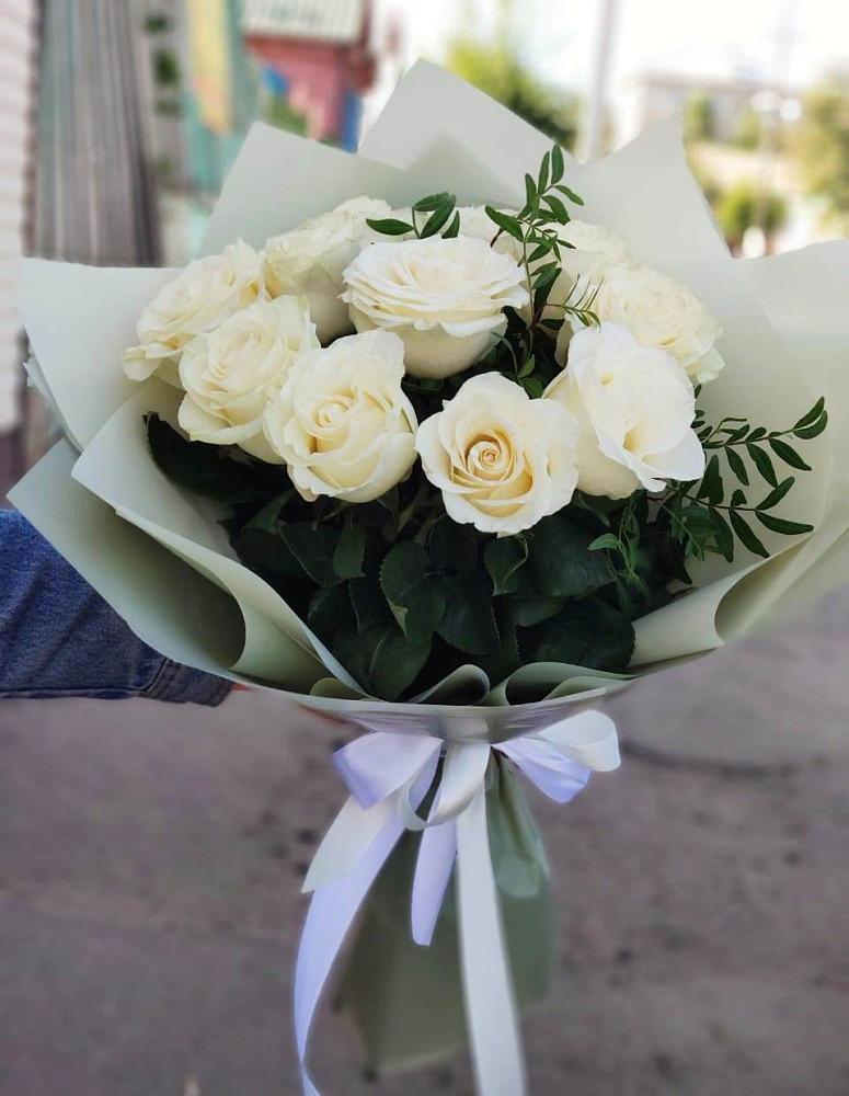 Букет Белые розы Проуд в Александроневской