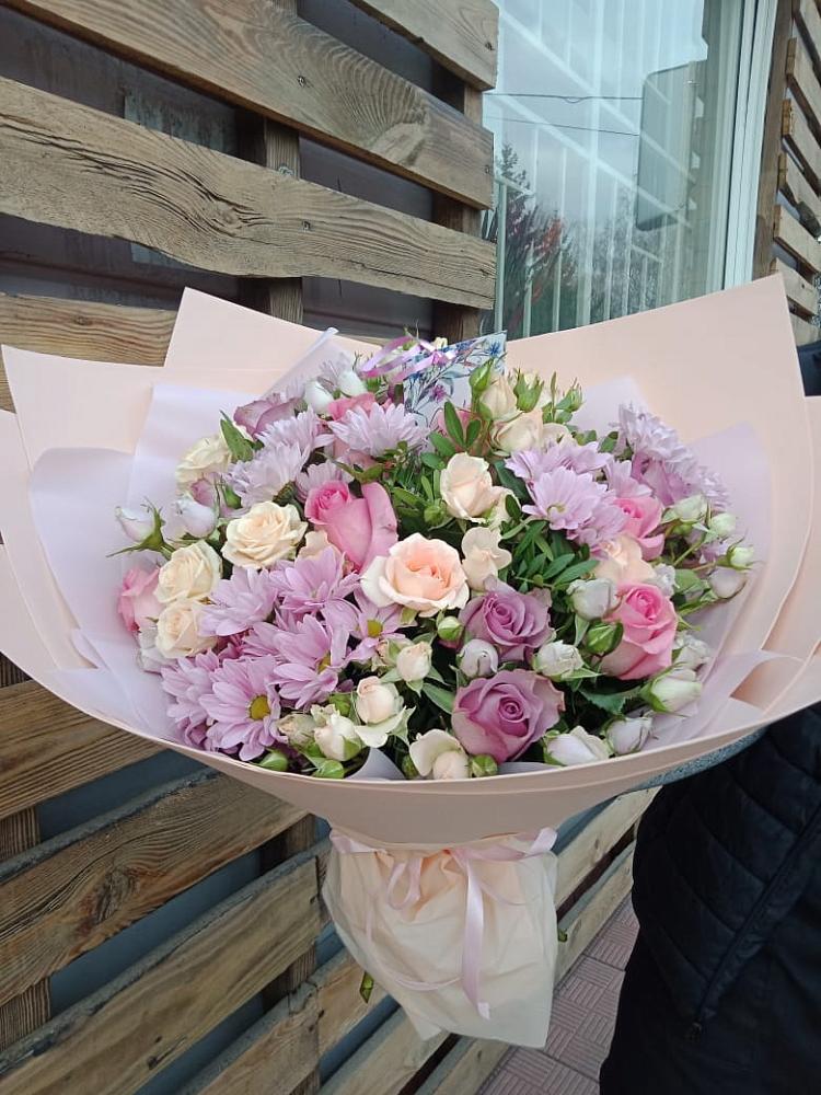 Букет цветов из: Розы и Хризантемы в Александроневской