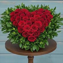 Цветочная композиция из Розы в виде сердца в Александроневской