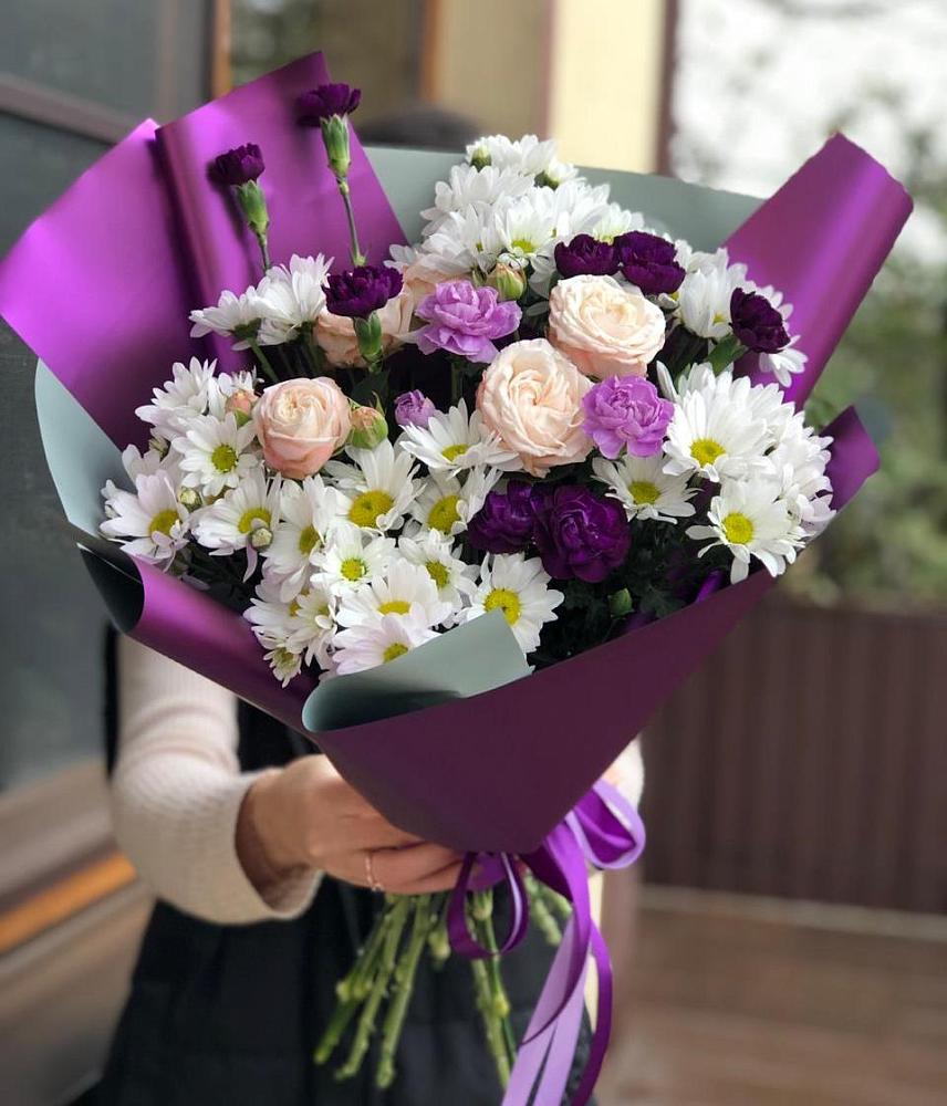 Букет цветов из: Хризантемы, Гвоздики и Розы в Александроневской