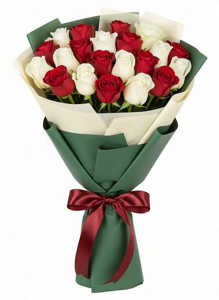Букет Микс из красных и белых роз в Александроневской
