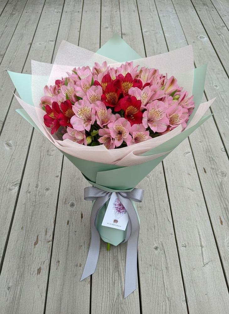 Букет цветов из: Альстромерии в Александроневской