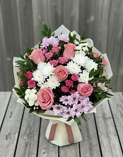 Букет цветов из:  Альстромерии, Гвоздики, Розы и Хризантемы в Александроневской