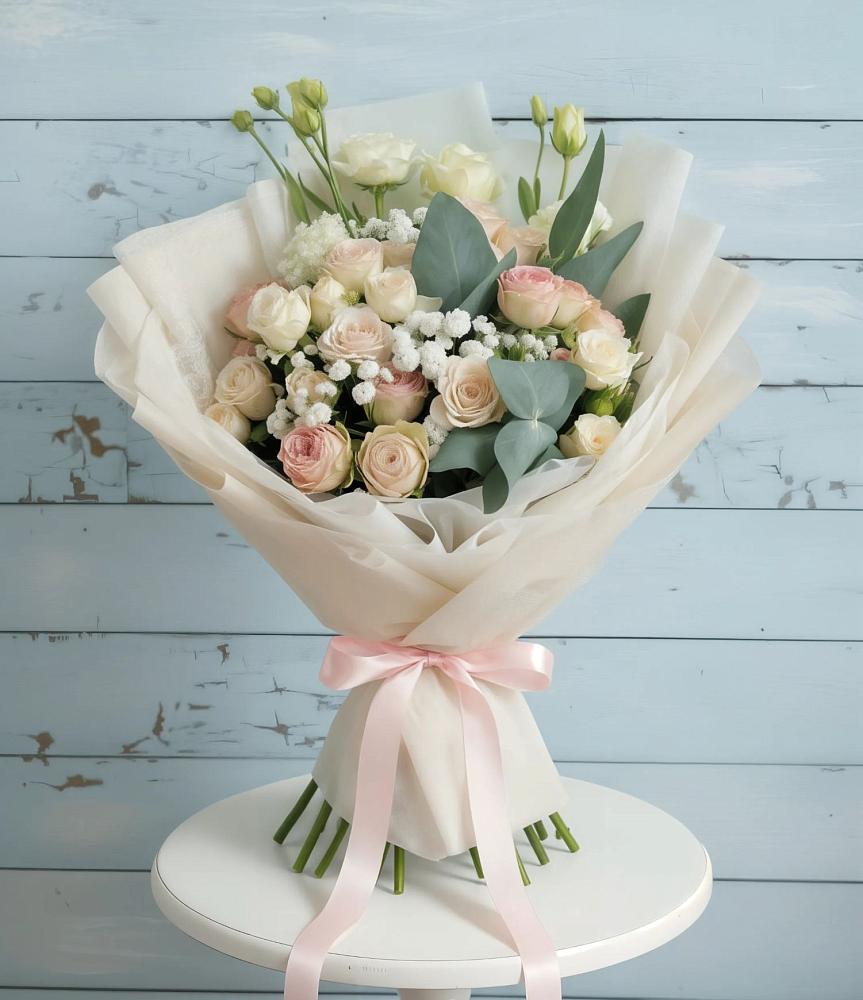 Букет цветов из: Розы и Лизиантусы в Александроневской