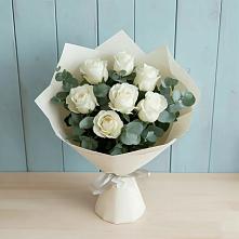 Букет Белые розы в Эвкалипте в Александроневской