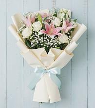 Букет цветов из:  Лилии в Александроневской