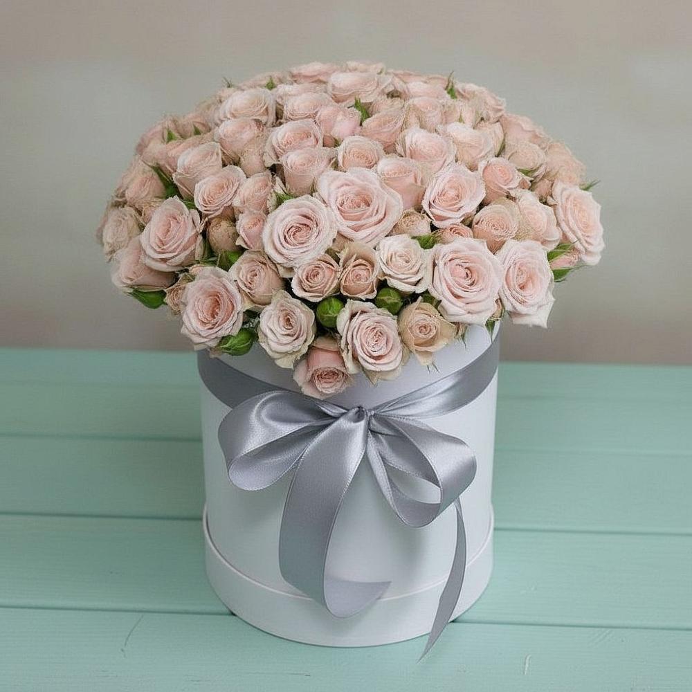 Цветочная композиция из Розы в шляпной коробке в Александроневской