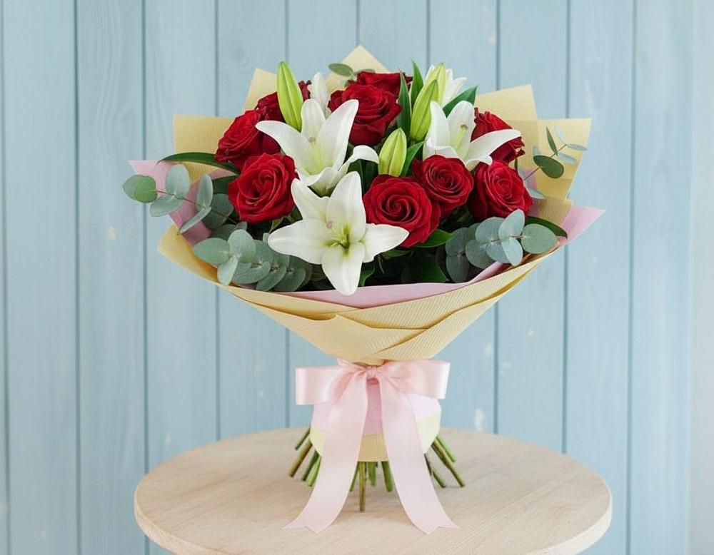 Букет цветов из: Лилии и Розы в Александроневской