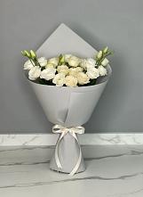 Букет цветов из:  Розы и Лизиантусы в Александроневской